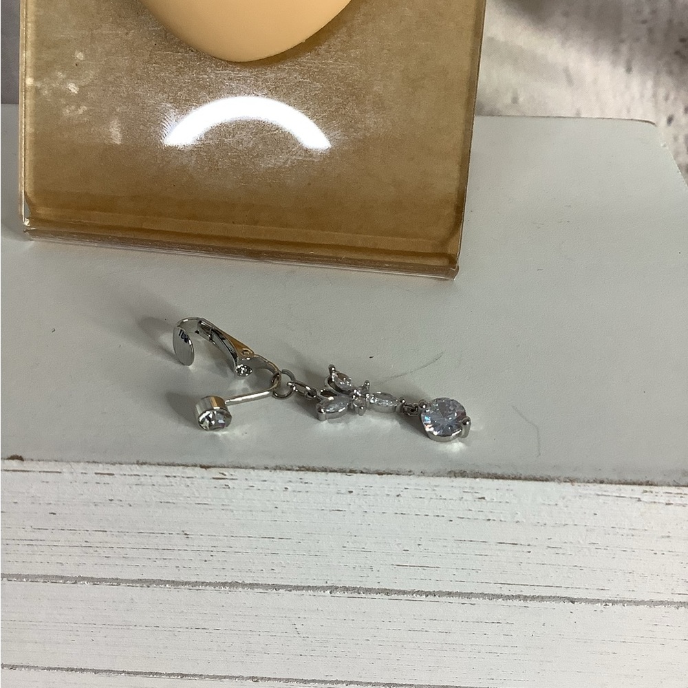 Clip-On Belly Button Ring - Picture 3 of 4